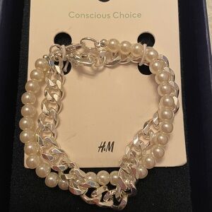 💥$10 or 3 for $15💥 H&M Pearl and Silver Chain Bracelet set NWT